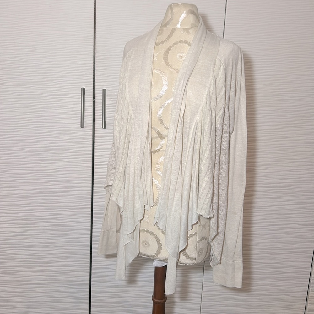 TINY cotton cardigan, neutral color, Sz M/L